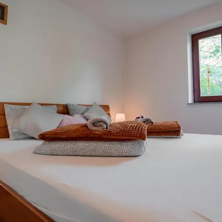 Planinski Raj House With 2 For 10 Guests